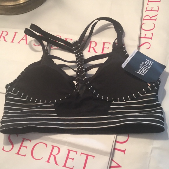 SOLD❌Victoria’s Secret Sports Bra - Picture 2 of 3